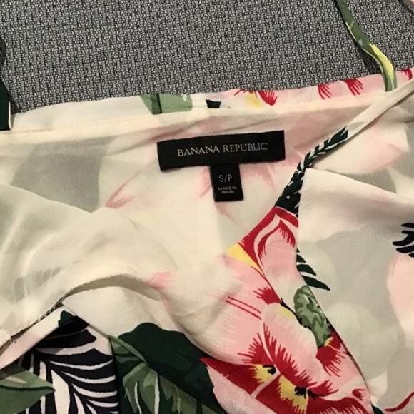 Banana Republic top - Picture 2 of 3